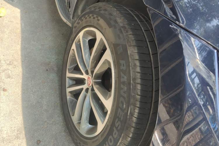 Used Jaguar F-PACE 2016 2.0T Two-Wheel-Drive R-Sport Sport Edition Right Front Wheel Hub