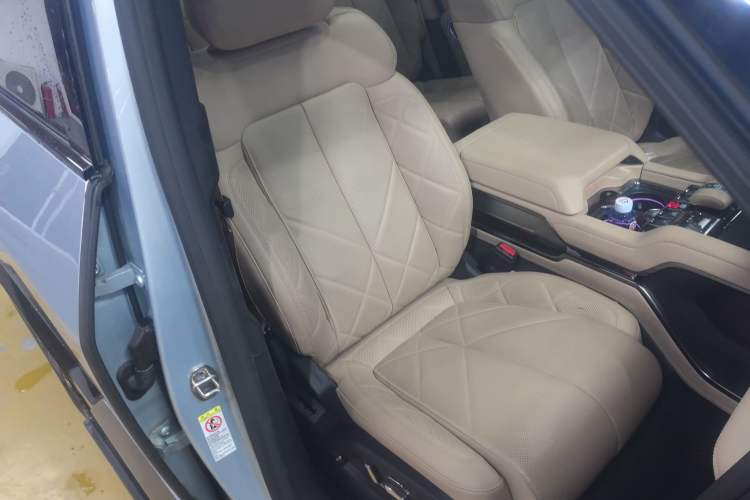 Used Formula Leopard Leopard 8 2025 Smart & Brave Flagship Edition 7 Seats