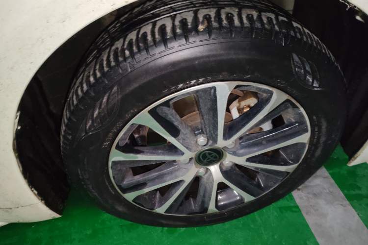 Used Toyota Levin 2023 Smart Electric Hybrid Dual-Engine 1.8L Leading Edition Right Front Wheel Hub