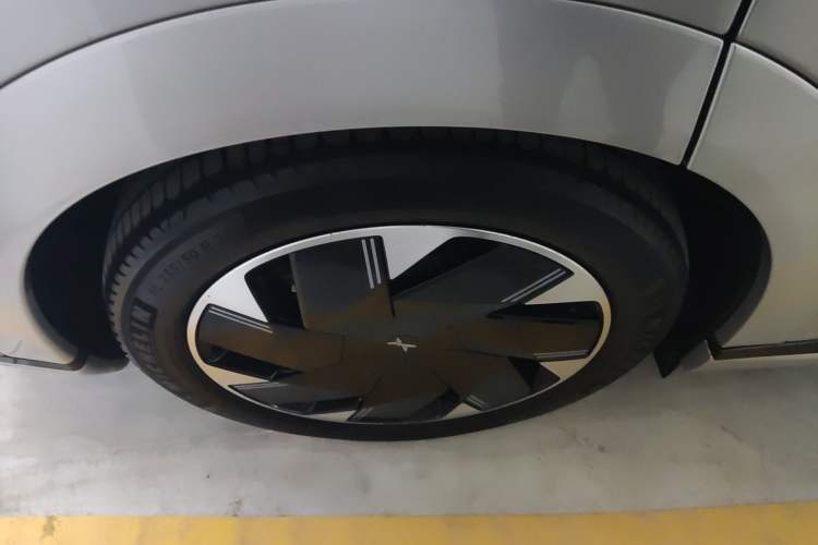Used XPeng X9 2024 610 Long-Range Pro Exterior 5