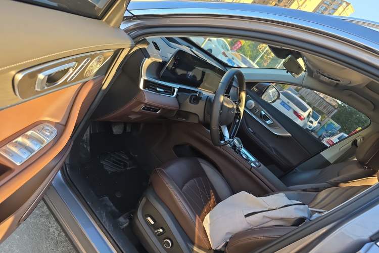 Used Chery Tiggo 8 PRO 2024 Champion Edition 290T Two-Wheel Drive Peak Version 5 Seats
