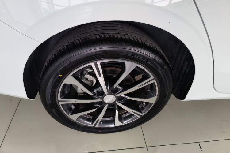 Used Geely Auto Emgrand 2025 4th Generation 1.5L CVT Luxury Version
