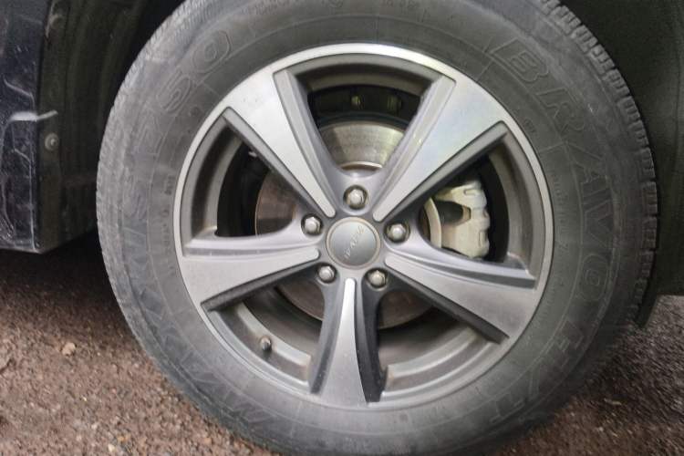 Used Haval H6 2013 Upgraded Model 1.5T Manual Two-Wheel Drive Elite Version