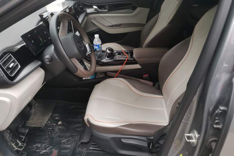 Used BYD Qin PLUS 2023 Champion Edition DM-i 120KM Leading Model
