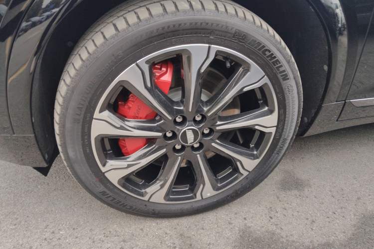 Used Cadillac XT5 2025 2.0T Platinum Edition
