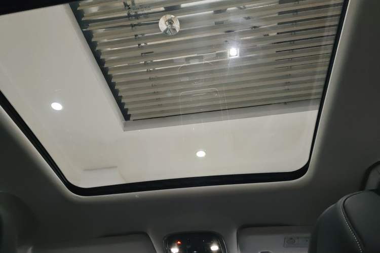 Used Chery Tiggo 9 2025 2.0T Dual-Clutch Two-Wheel Drive Comfort Edition 5 Seats
