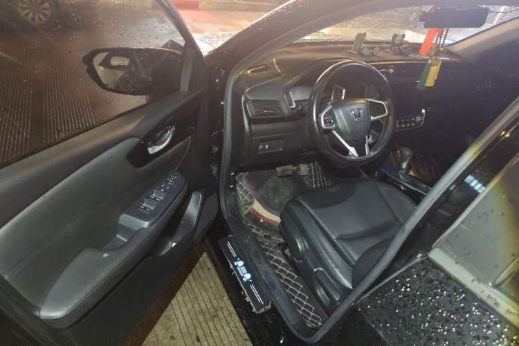 Used Honda Crider 2022 180Turbo CVT Luxury Edition Driver Seat