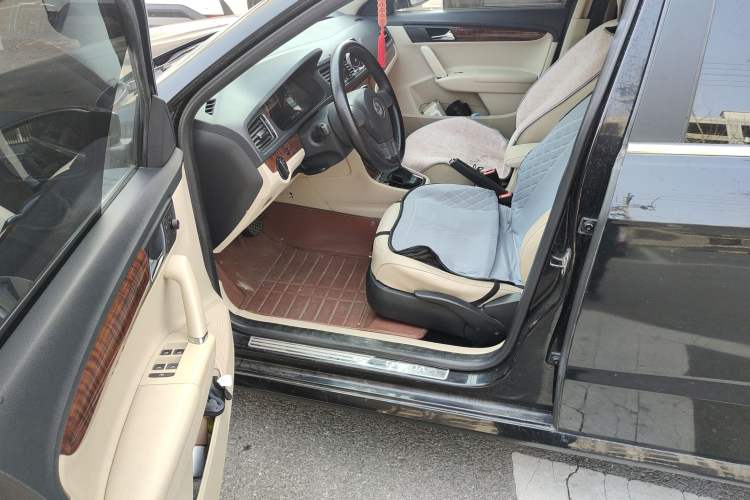 Used Volkswagen Lavida 2013 Revised Version 1.4 TSI DSG Comfort Edition
