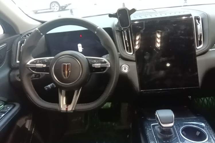 Used Hongqi HS3 2023 1.5T Two-Wheel Drive Shanwei Edition

