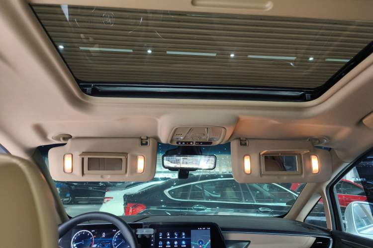 Used Buick GL8 2021 ES Land Cruiser 653T Luxury Edition
