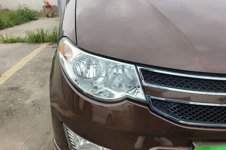 Used Wuling Hongguang 2015 1.5L S Basic Version China V Standard Right Front Headlight