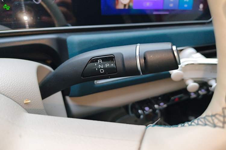 Used ORA Good Cat 2023 401 km Standard Range Premium Version Lithium Iron Phosphate
