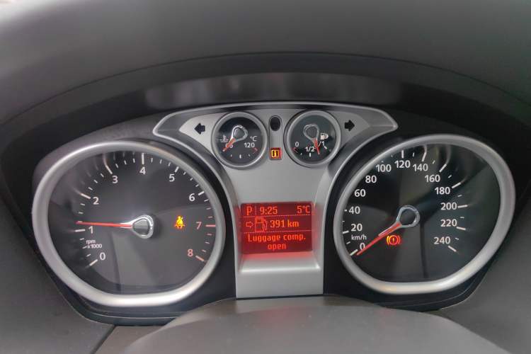 Used Ford Focus 2011 Hatchback 1.8L Automatic Fashion Edition
