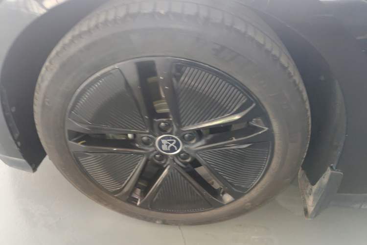 Used BYD Han 2023 EV Champion Edition 605KM Front-Drive Premium Model Left Front Wheel Hub