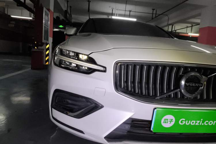 Used Volvo S60 2020 T4 Zhiyi Luxury Edition
