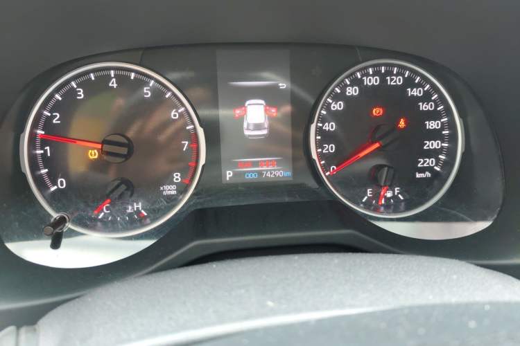 Used Toyota Wildlander 2023 2.0L CVT Two-Wheel Drive Leading Edition Odometer Close Up