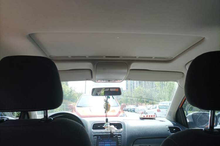 Used Volkswagen Polo 2012 1.6L Cross Polo Automatic Transmission Headliner