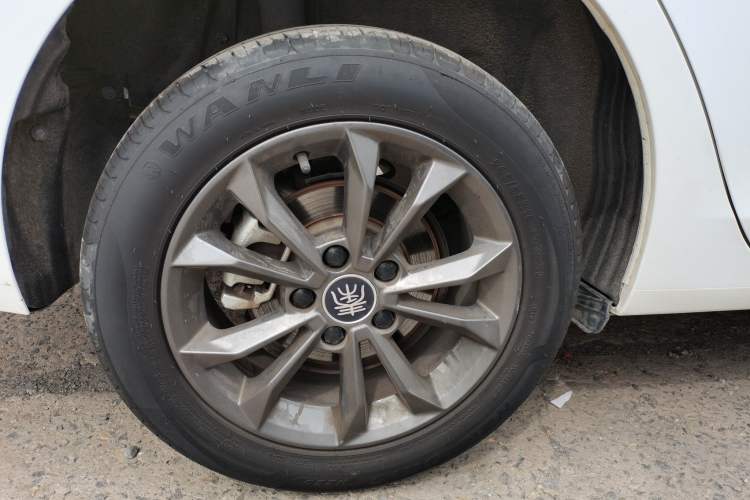 Used BYD Qin 2019 1.5L Automatic Luxury Model Right Rear Wheel Hub