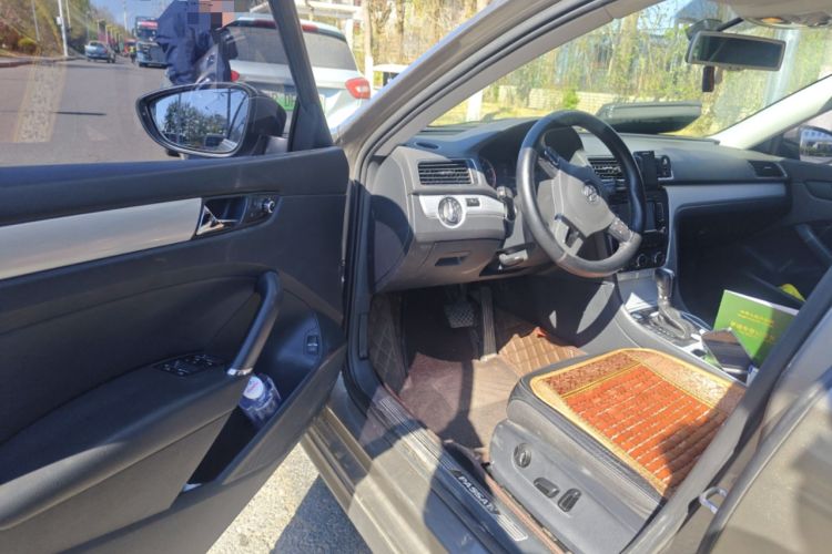 Used Volkswagen Passat 2014 1.8TSI DSG Prestige Edition Driver Seat