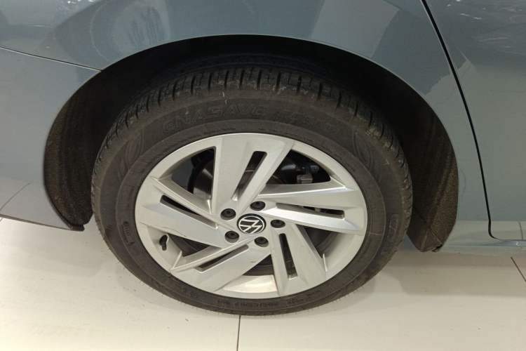 Used Volkswagen Lamando 2023 Lavida L 280TSI DSG Spicy Edition Right Rear Wheel Hub