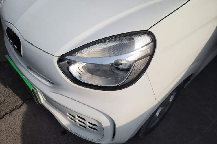 Used Roewe Clever 2021 302 km New Four-Seater Super-Efficient Version
