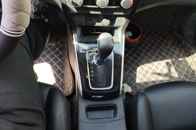 Used Nissan Sylphy 2021 Classic 1.6XL CVT Luxury Edition Gear Lever