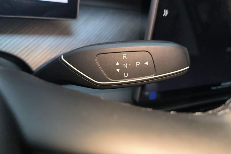 Used Chery Fengyun T9 2025 120 Long-Range Luxury Version 7 Seats Lithium Iron Phosphate