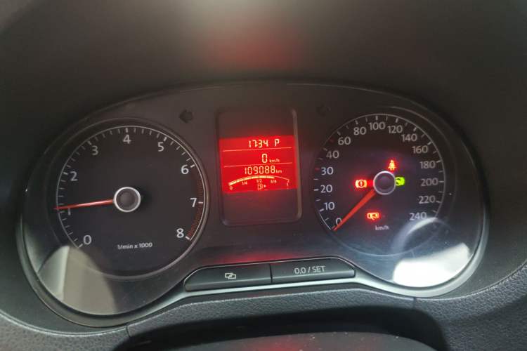 Used Volkswagen Polo 2011 1.4L Automatic ZhiShang Version Instrument Cluster
