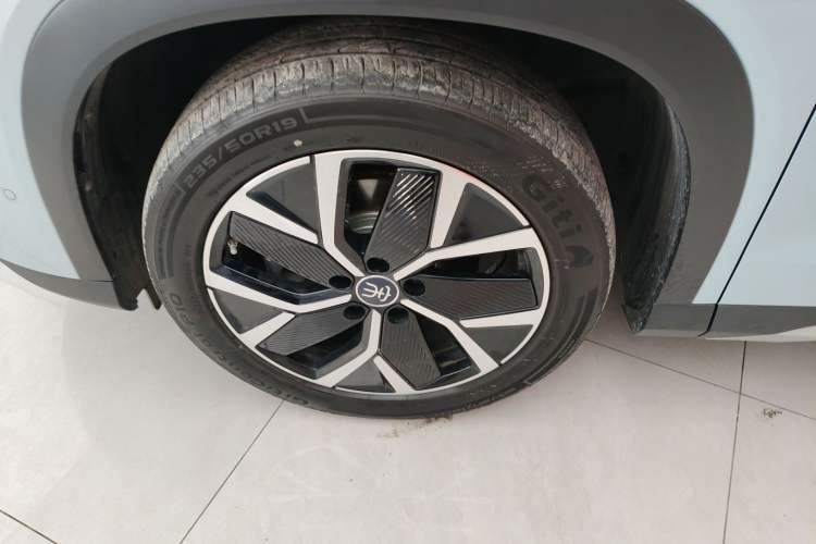 Used BYD Song L DM-i 2025 Intelligent Driving Version 160 km Beyond-Range Type
