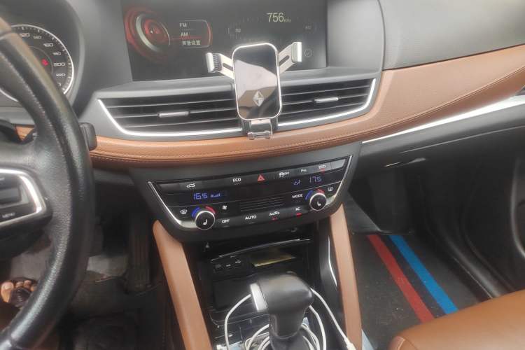 Used BORGWARD BX7 2018 28T Front-Wheel Drive Quality Enjoyment Version 5 Seats China VI Emission Standard
