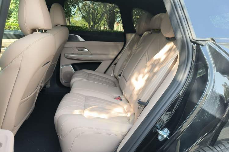 Used XPeng G9 2025 680 Ultra-Long Range All-Wheel Drive Max Interior 4