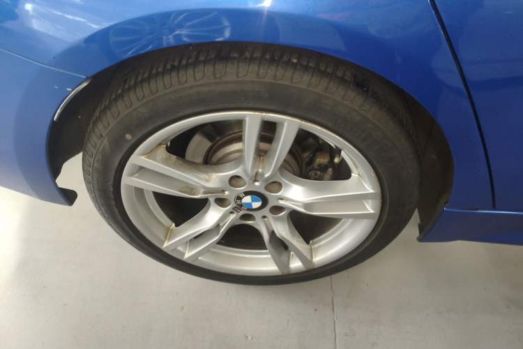 Used BMW 3 Series 2017 320i M Sport Exterior 5