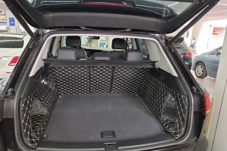 Used Volkswagen Touareg 2019 2.0 TSI Flagship Edition China VI