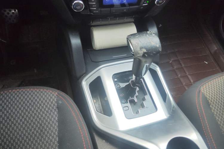 Used Geely Auto GX7 2015 Sports Edition 2.0L Automatic Luxury Model Gear Lever