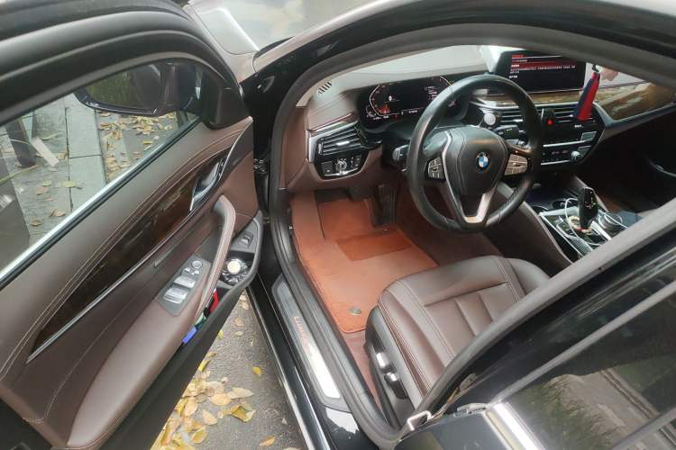 Used BMW 5 Series 2020 525Li Luxury Package Driver Seat