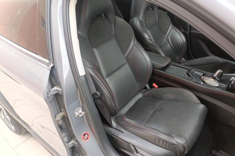 Used Lynk & Co 02 2018 1.5T DCT Two-Wheel Drive Pro Version China V Emission Standard
