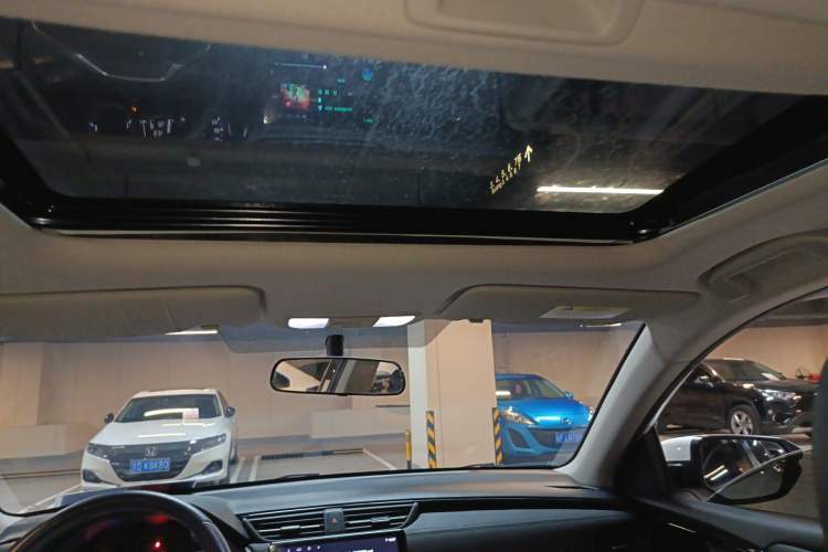 Used Honda Envix 2019 180TURBO CVT Enjoyment Edition China VI Headliner