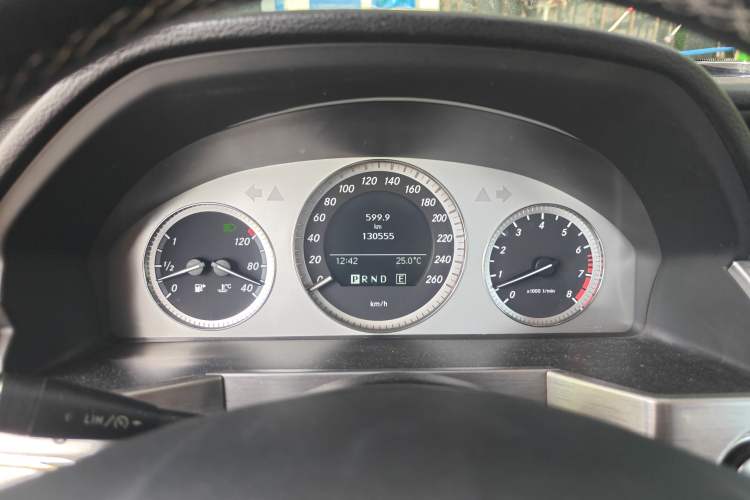 Used Mercedes-Benz GLK-Class 2011 GLK 300 4MATIC Luxury Model Instrument Cluster