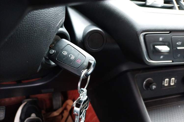 Used Great Wall King Kong Poer 2022 2.0T Manual Diesel Two-Wheel Drive Elite Version with Long Bed GW4D20M
