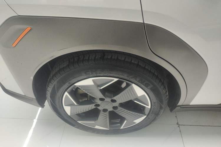 Used AION Y 2021 70 Intelligent Edition Right Rear Wheel Hub