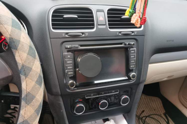 Used Volkswagen Golf 2011 1.6L Automatic Fashion Edition
