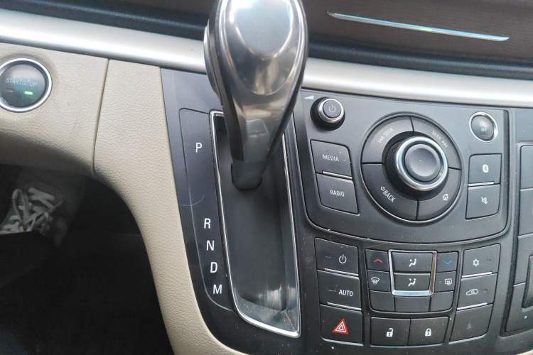 Used Buick GL8 2018 28T Luxury Model China VI Standard