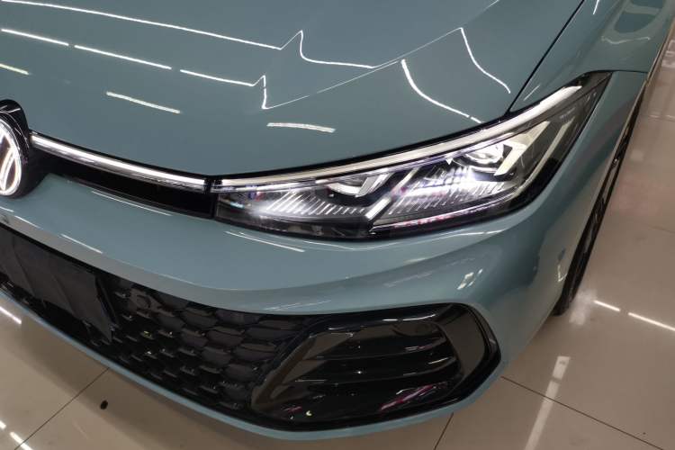 Used Volkswagen Passat 2025 Pro 380TSI Starry Dragon Luxury Edition
