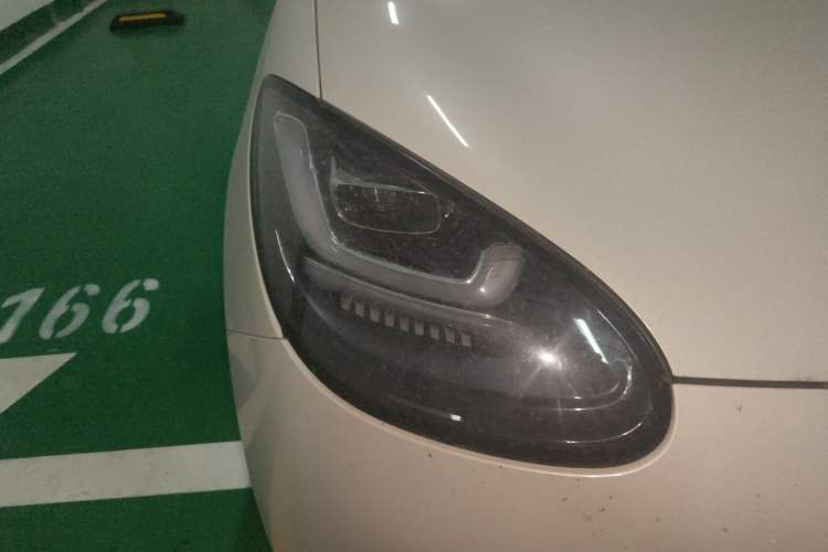 Used Wuling Bingo 2024 333 km Enjoyment Version Right Front Headlight