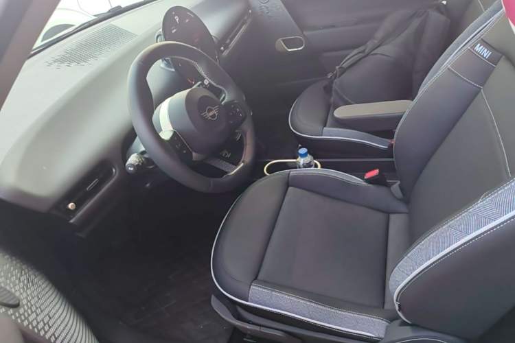 Used MINI Electric COOPER 2025 456km COOPER E Classic Style