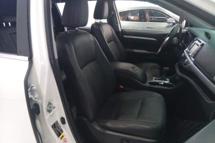 Used Toyota Highlander 2015 2.0T Four-Wheel Drive Luxury Edition 7-Seater