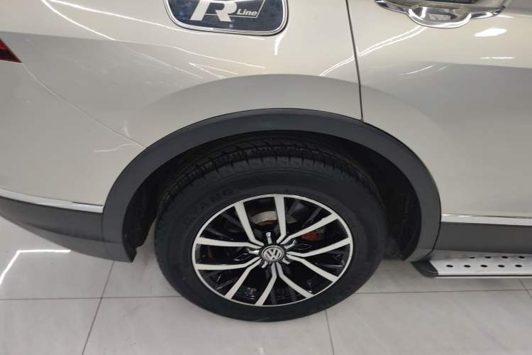 Used Volkswagen Tiguan L 2018 330TSI Automatic Two-Wheel Drive Luxury Edition Right Rear Wheel Hub