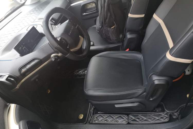 Used Baojun KiWi EV 2021 Artist Model Ternary Lithium Left Front Seat