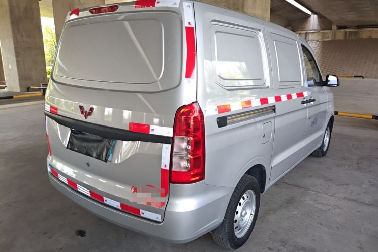 Used Wuling Hongguang V 2022 1.5L Jingqu Edition Enclosed-Window Vehicle with Electric Power Steering LAR Rear Right 45 Deg