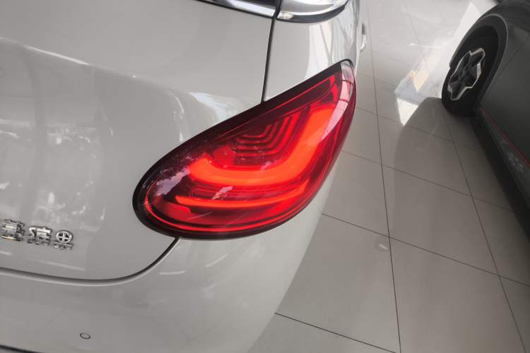 Used Wuling Bingo 2023 333 km Lingxi Connected+ Version
